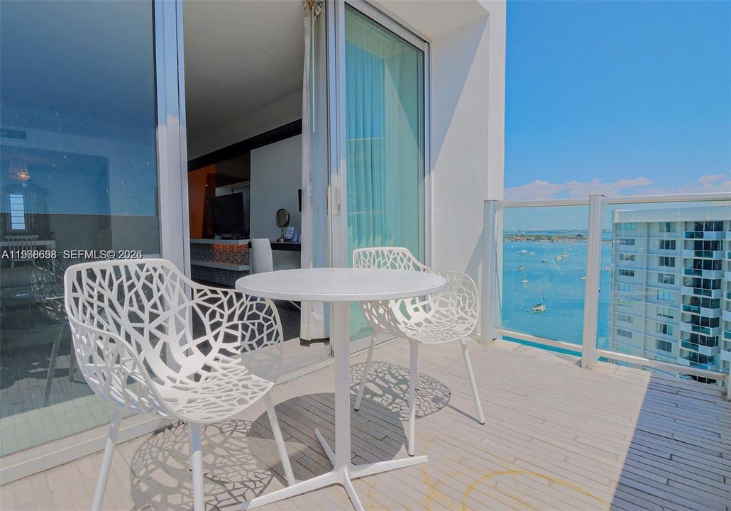 Activo con contrato: $399,000 (1 camas, 1 baños, 694 Pies cuadrados)