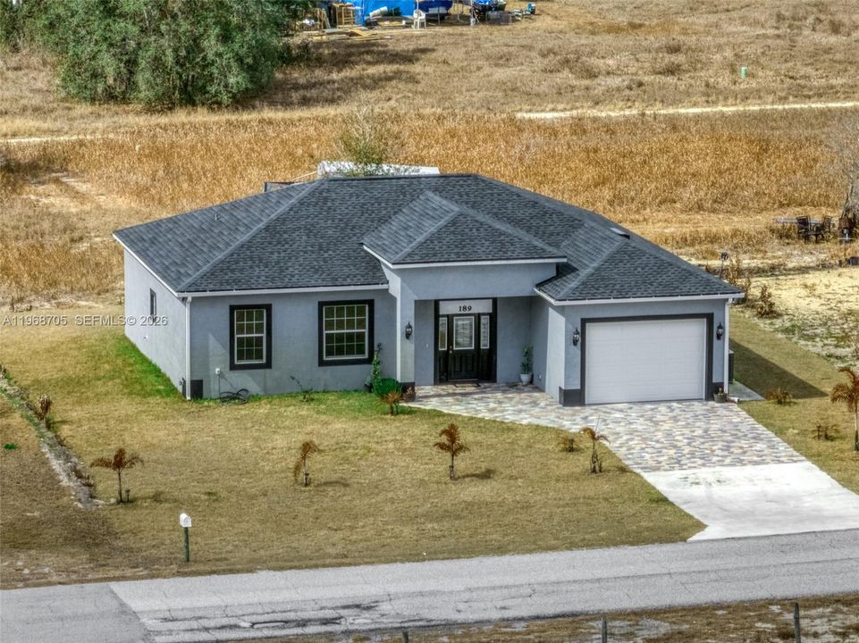 En Venta: $349,900 (3 camas, 2 baños, 0 Pies cuadrados)