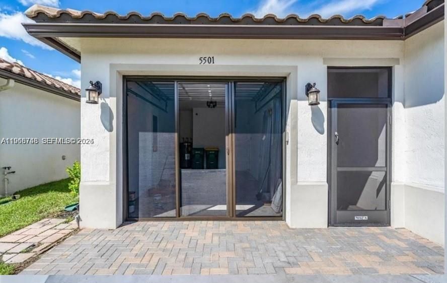 На продажу: $335,000 (3 спален, 2 ванн, 1602 Квадратных фут)