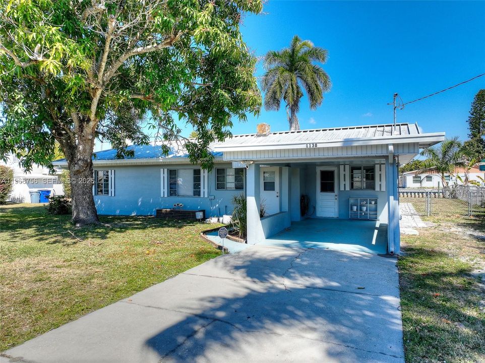 For Sale: $315,000 (3 beds, 2 baths, 1053 Square Feet)