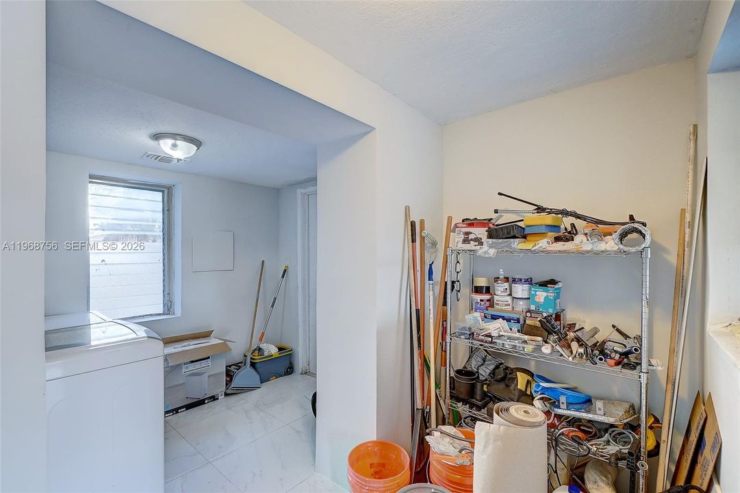 Laundry and Massive Utility Space
