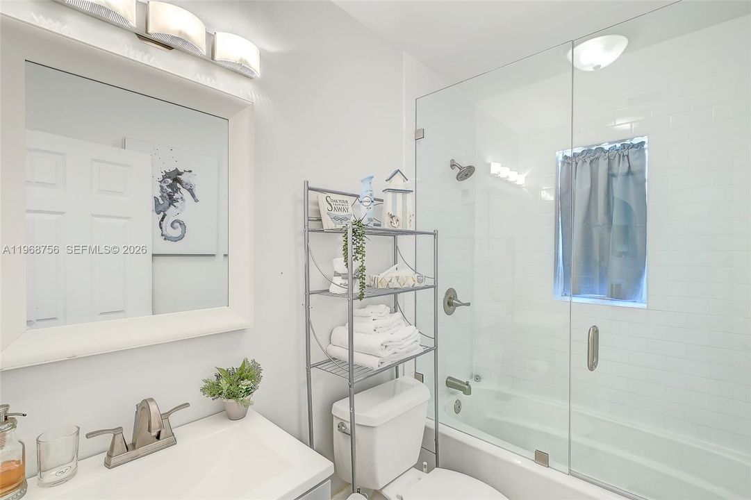 Guest Bathroom with Tub