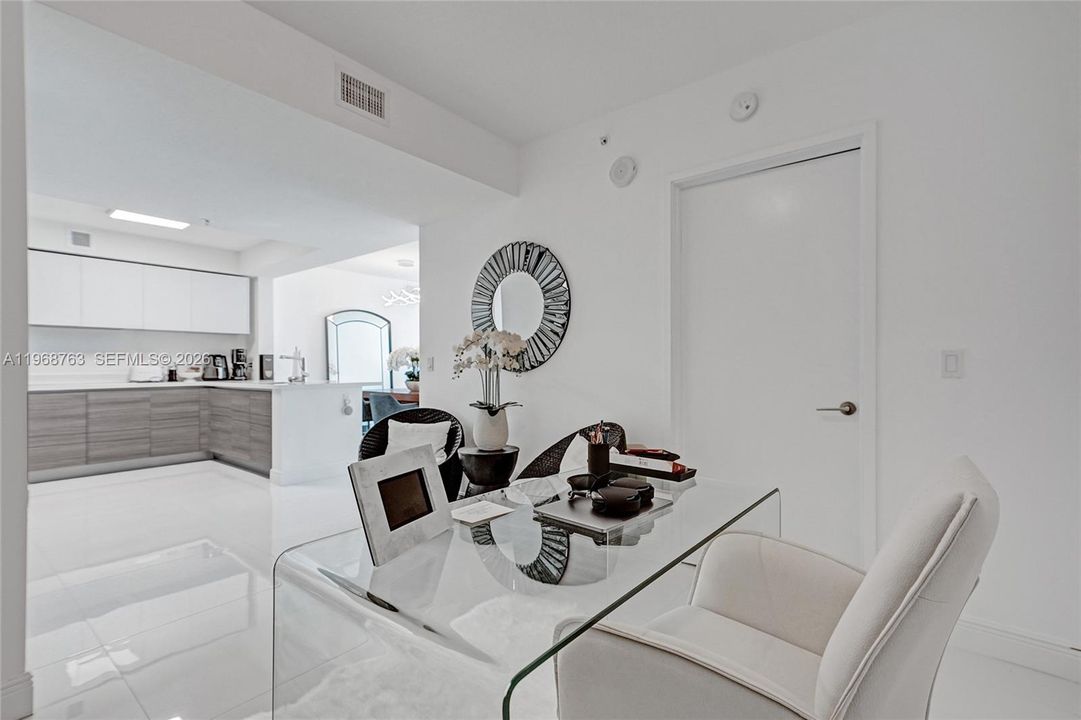 For Sale: $1,299,000 (2 beds, 3 baths, 1541 Square Feet)