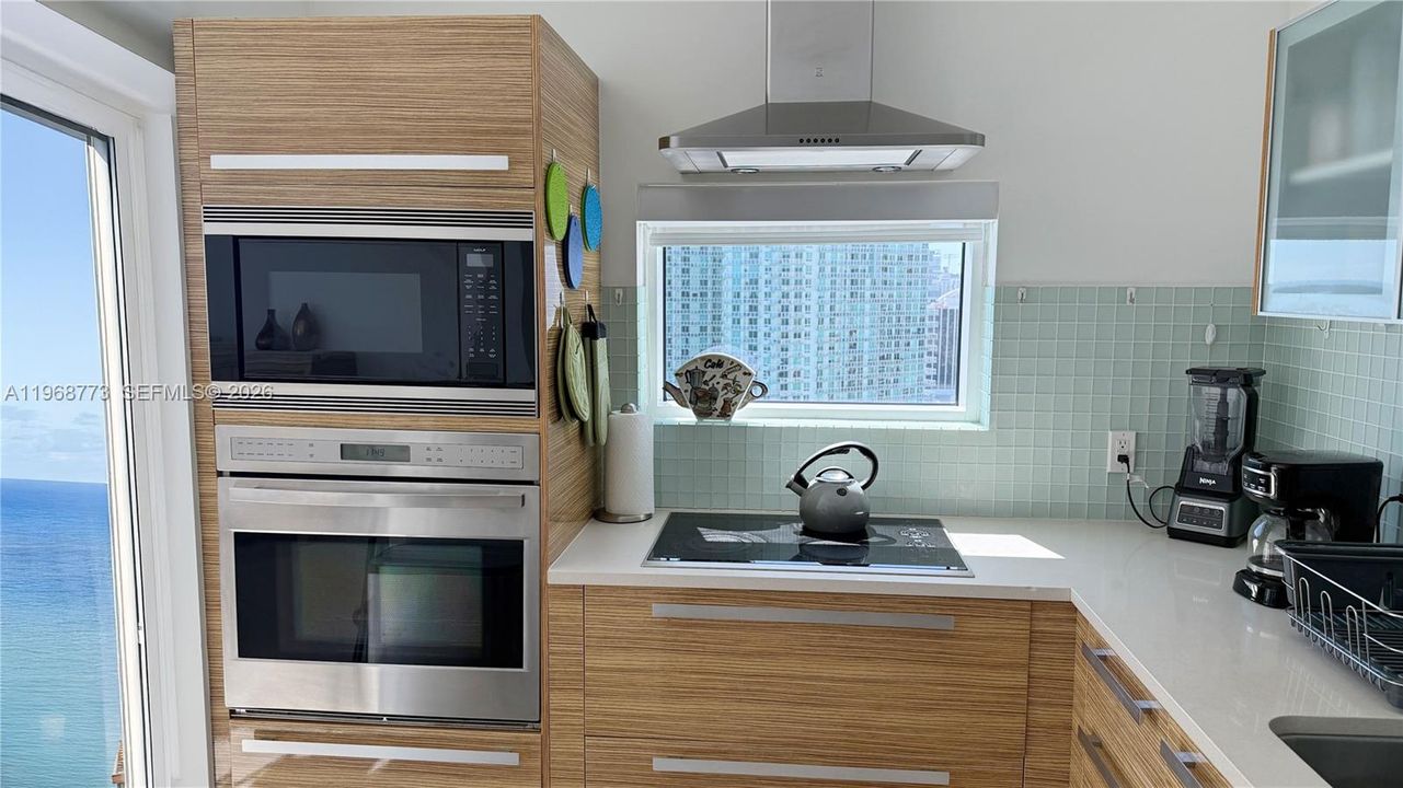 Activo con contrato: $2,150,000 (3 camas, 3 baños, 2201 Pies cuadrados)