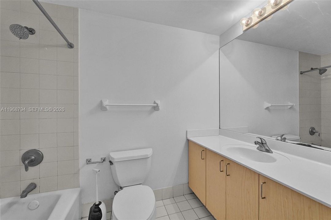 En Venta: $320,000 (1 camas, 1 baños, 640 Pies cuadrados)