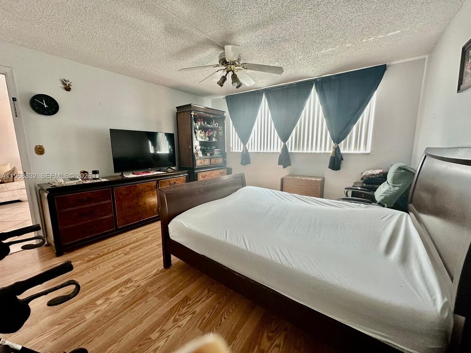 Activo con contrato: $118,000 (2 camas, 2 baños, 1170 Pies cuadrados)
