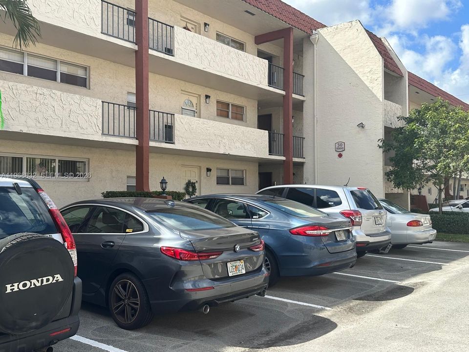 Activo con contrato: $118,000 (2 camas, 2 baños, 1170 Pies cuadrados)