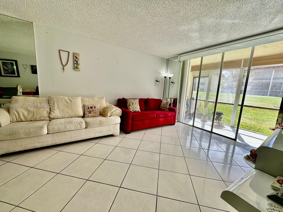 Activo con contrato: $118,000 (2 camas, 2 baños, 1170 Pies cuadrados)