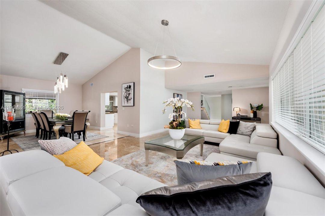 For Sale: $2,890,000 (5 beds, 4 baths, 4435 Square Feet)
