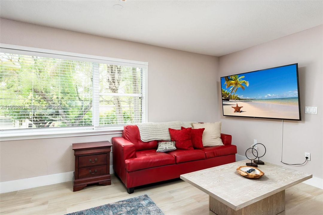 For Sale: $2,890,000 (5 beds, 4 baths, 4435 Square Feet)