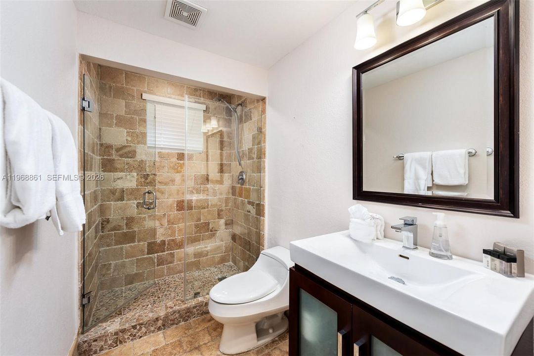For Sale: $2,890,000 (5 beds, 4 baths, 4435 Square Feet)