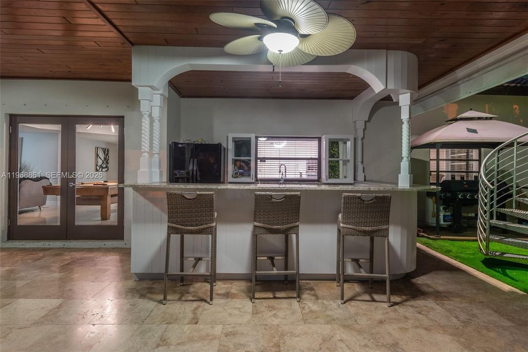 For Sale: $2,890,000 (5 beds, 4 baths, 4435 Square Feet)
