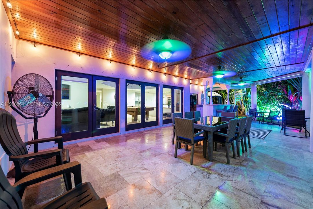 For Sale: $2,890,000 (5 beds, 4 baths, 4435 Square Feet)