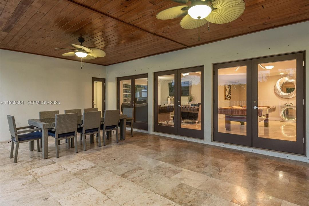 For Sale: $2,890,000 (5 beds, 4 baths, 4435 Square Feet)