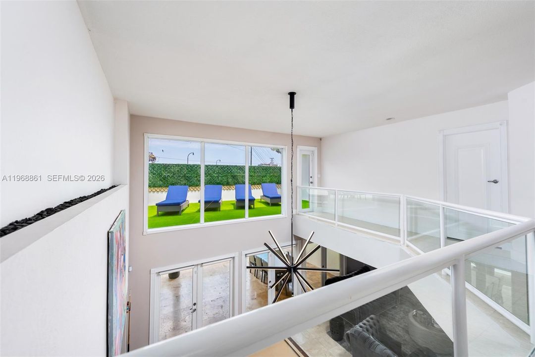 For Sale: $2,890,000 (5 beds, 4 baths, 4435 Square Feet)