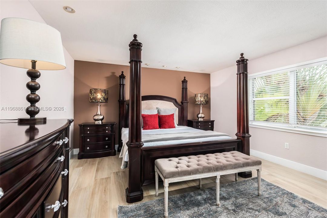For Sale: $2,890,000 (5 beds, 4 baths, 4435 Square Feet)