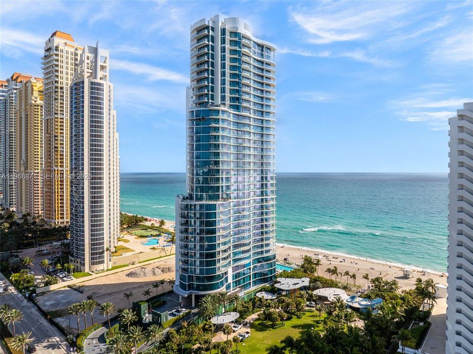 En Venta: $1,850,000 (2 camas, 2 baños, 1599 Pies cuadrados)