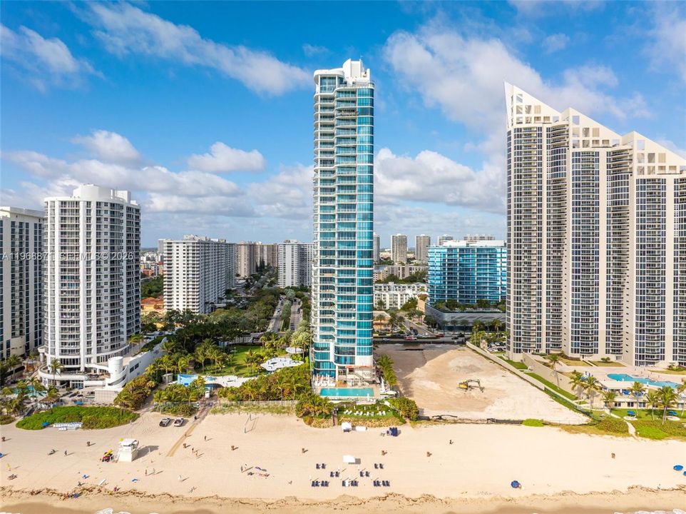 En Venta: $1,850,000 (2 camas, 2 baños, 1599 Pies cuadrados)