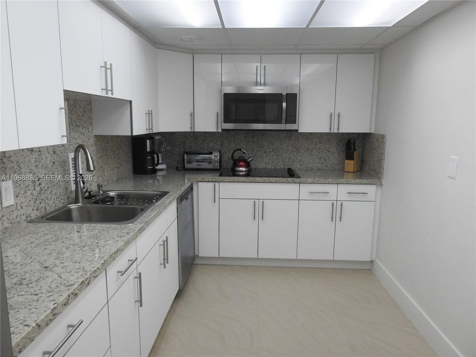 En Venta: $590,000 (1 camas, 1 baños, 874 Pies cuadrados)
