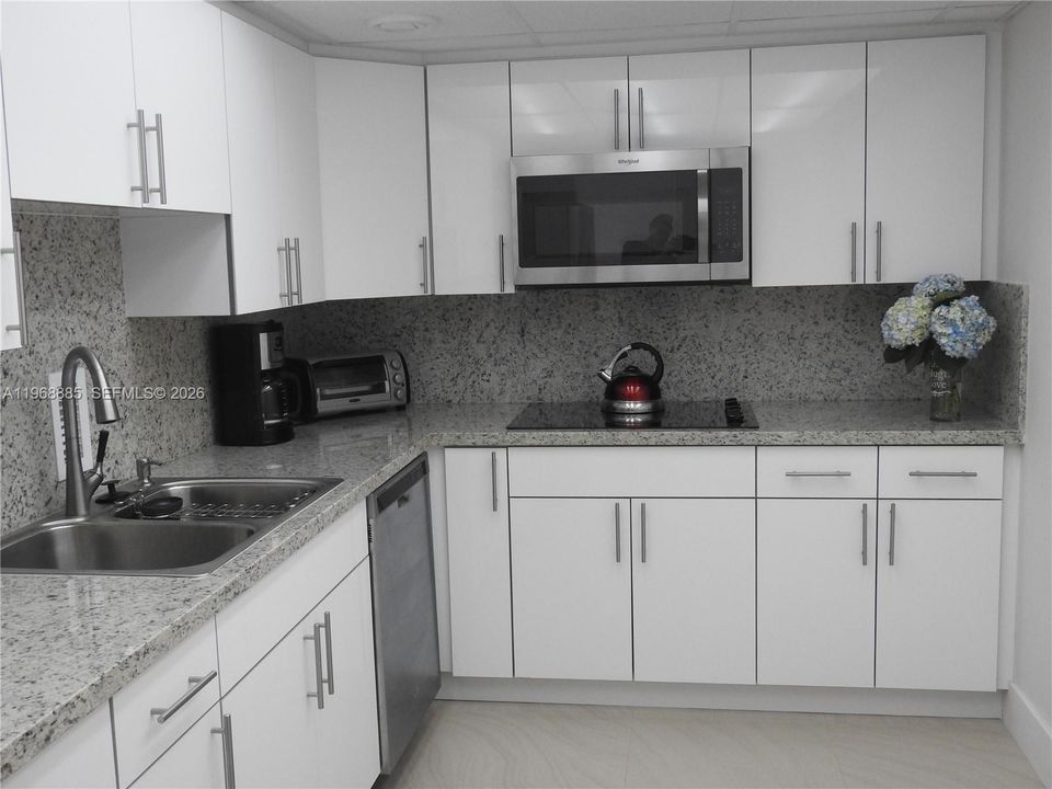 En Venta: $590,000 (1 camas, 1 baños, 874 Pies cuadrados)