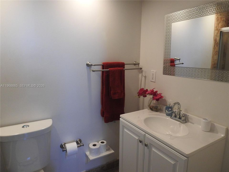 En Venta: $590,000 (1 camas, 1 baños, 874 Pies cuadrados)
