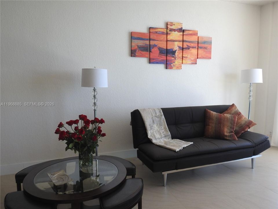 En Venta: $590,000 (1 camas, 1 baños, 874 Pies cuadrados)