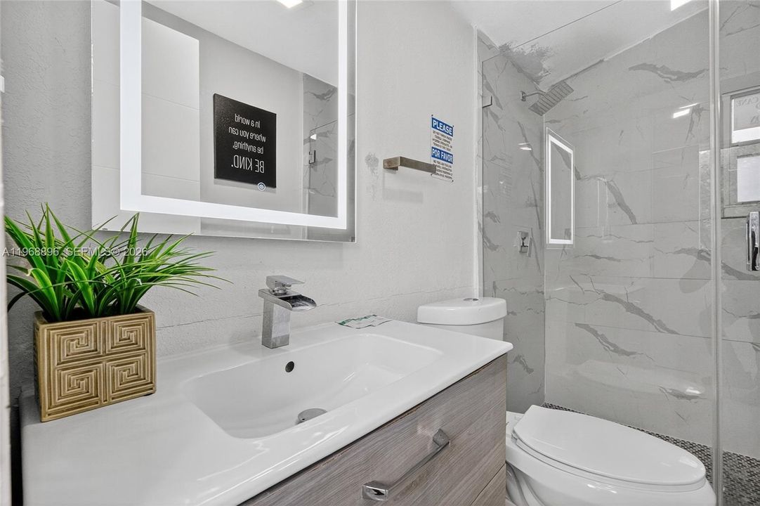 For Sale: $850,000 (5 beds, 3 baths, 1426 Square Feet)