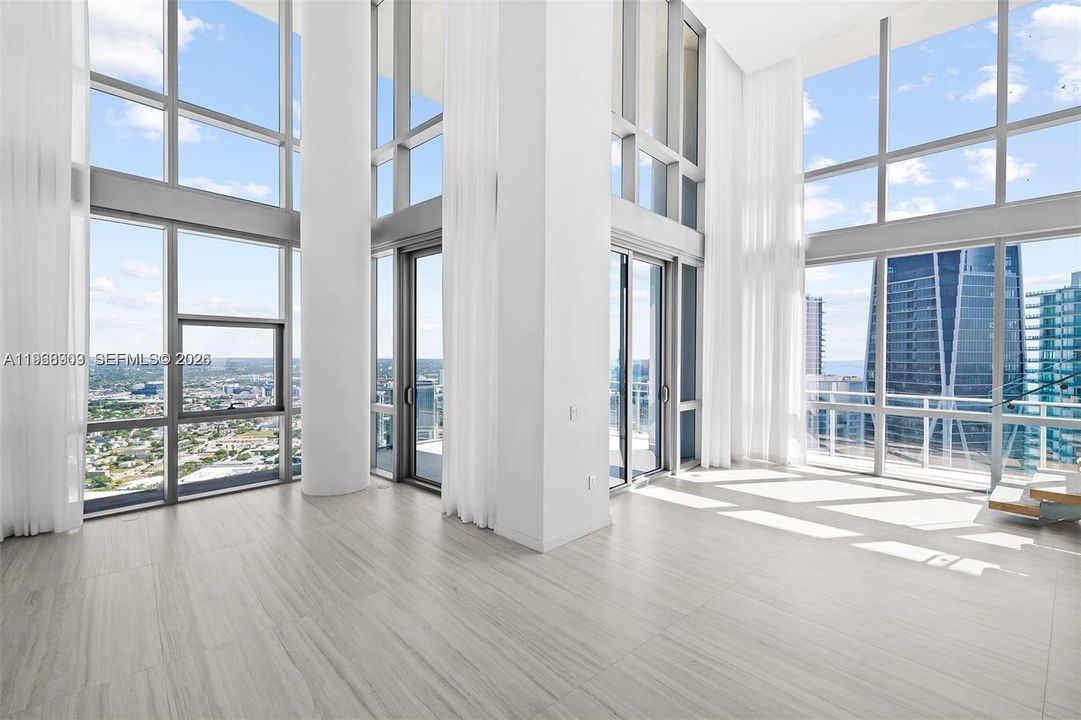 En Venta: $5,000,000 (4 camas, 5 baños, 3814 Pies cuadrados)