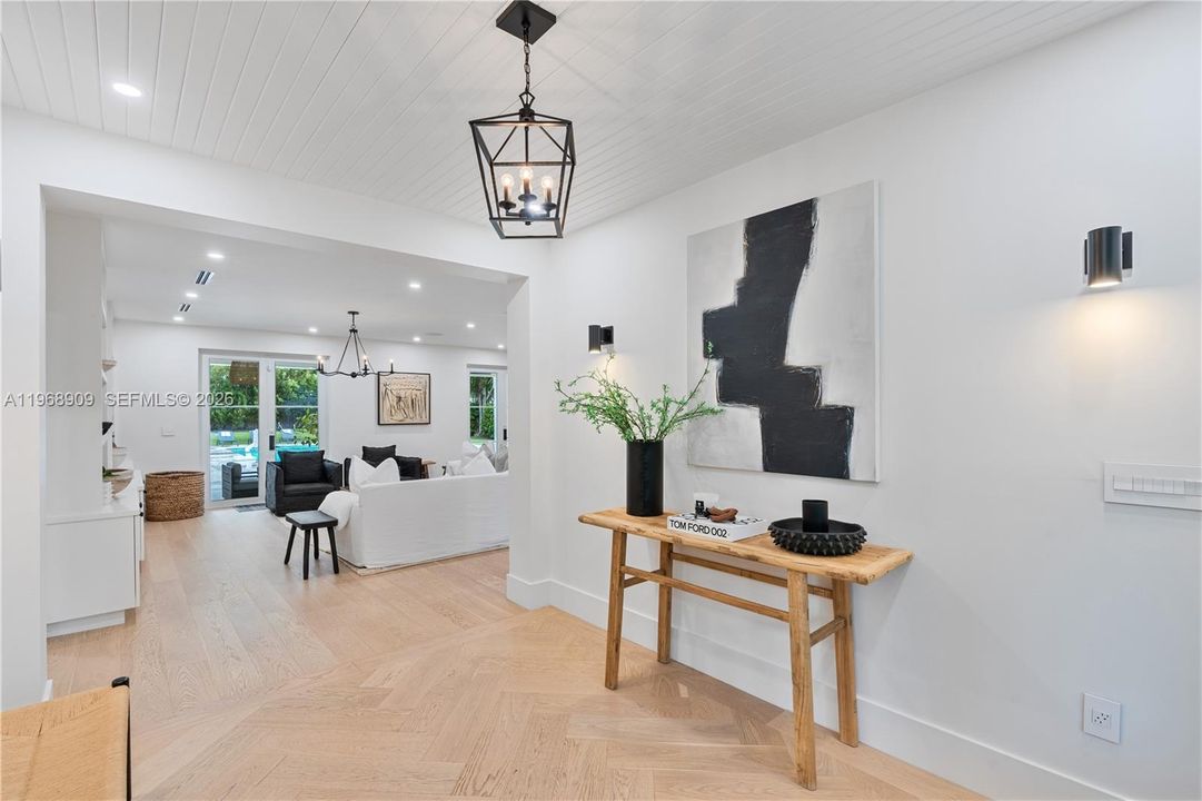 Recently Rented: $19,000 (5 beds, 4 baths, 3808 Square Feet)
