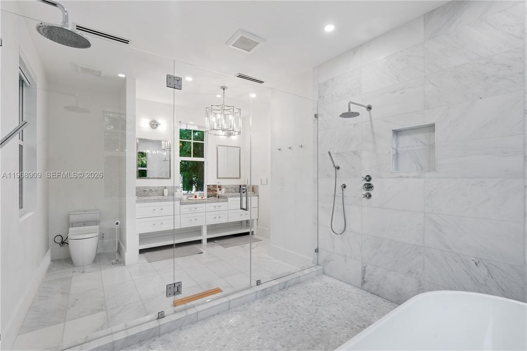 Recently Rented: $19,000 (5 beds, 4 baths, 3808 Square Feet)