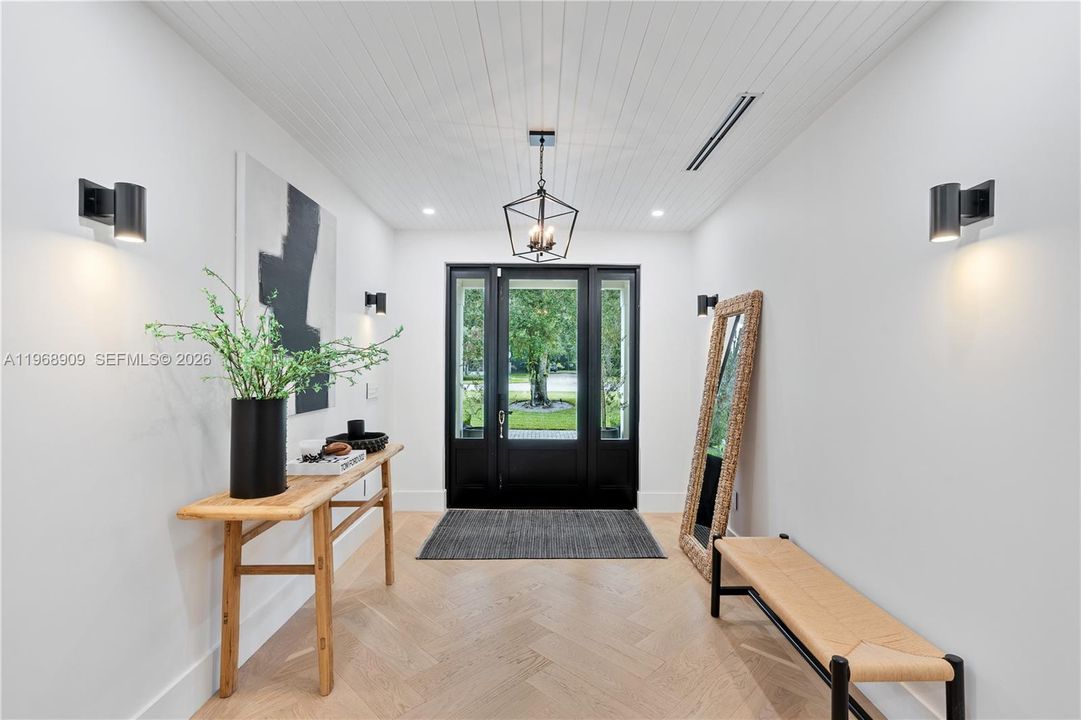 Recently Rented: $19,000 (5 beds, 4 baths, 3808 Square Feet)
