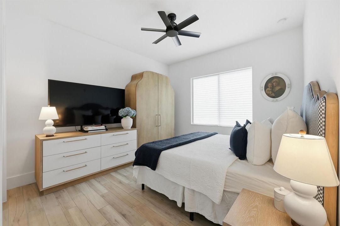 33_8p3a9054