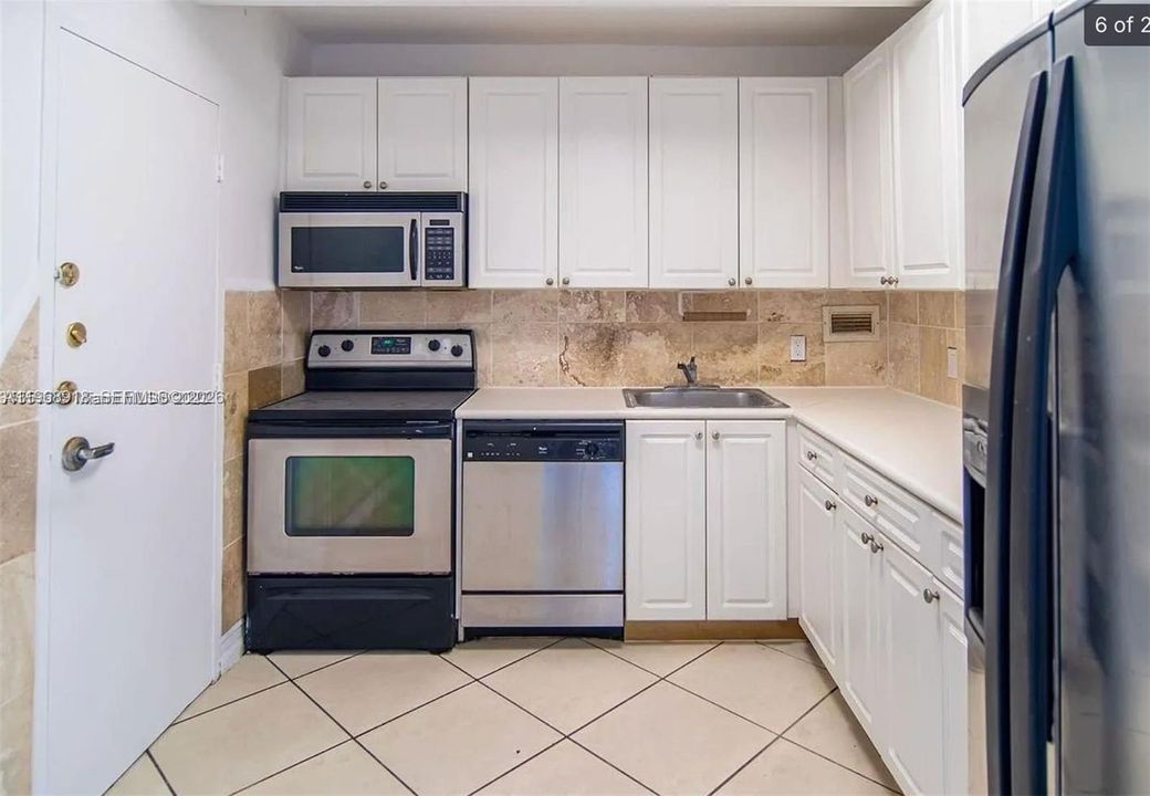 For Sale: $369,000 (2 beds, 2 baths, 1149 Square Feet)
