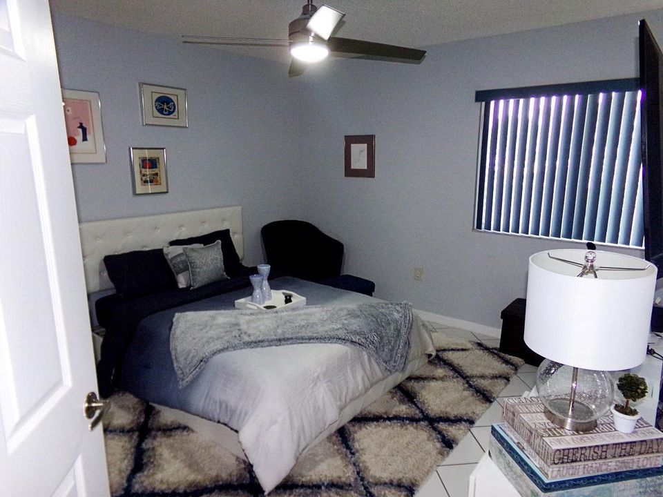 2nd bedroom