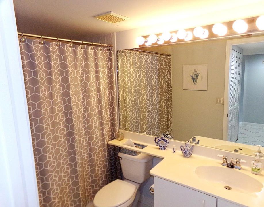 2nd bathroom