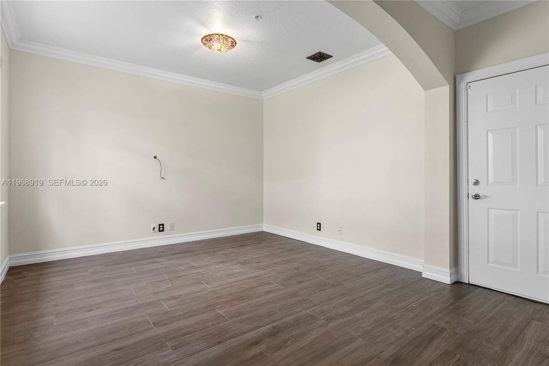 Недавно арендовано: $3,900 (2 спален, 2 ванн, 1596 Квадратных фут)