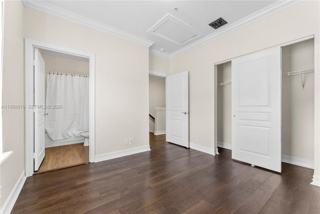 Недавно арендовано: $3,900 (2 спален, 2 ванн, 1596 Квадратных фут)