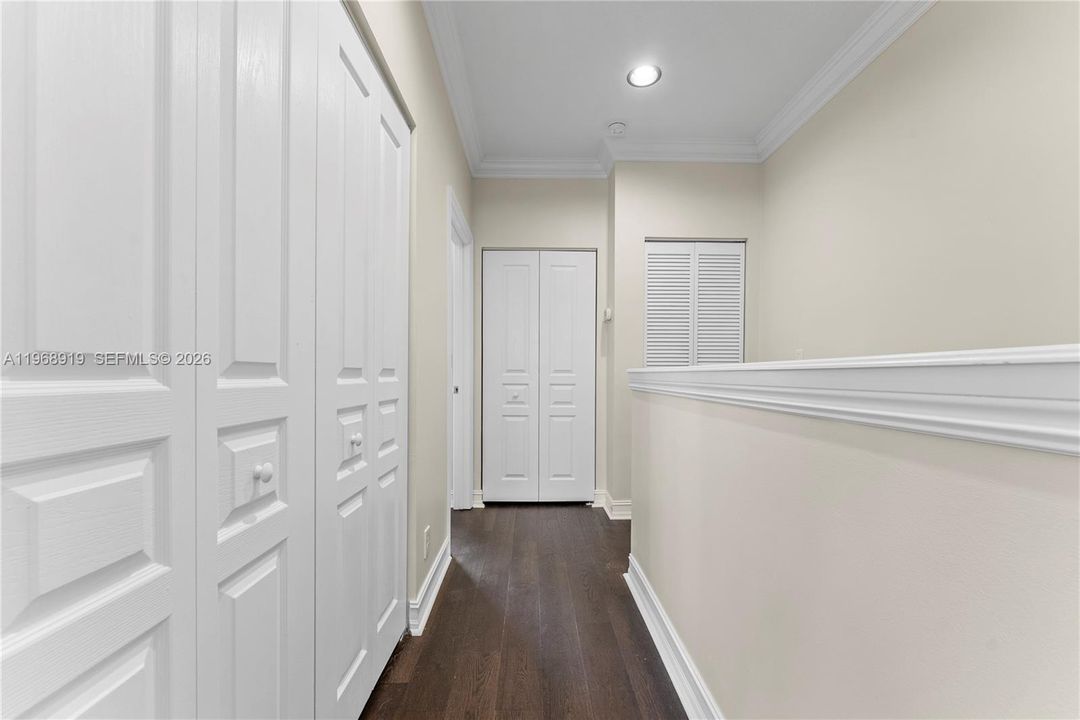 Недавно арендовано: $3,900 (2 спален, 2 ванн, 1596 Квадратных фут)