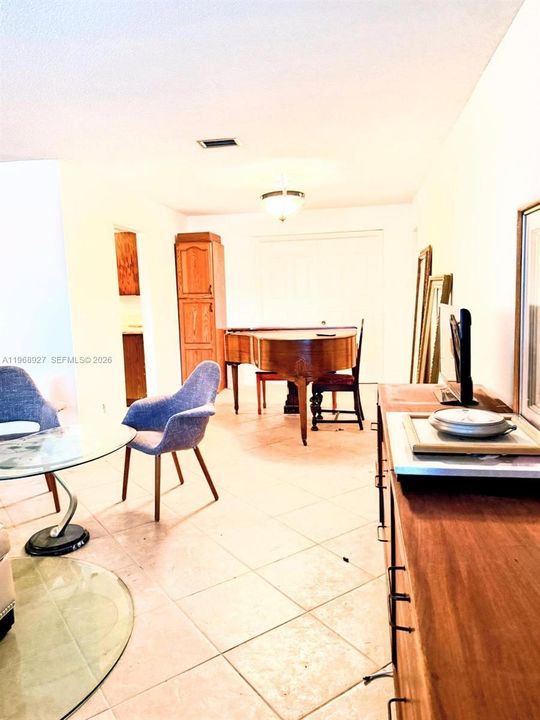 For Sale: $489,000 (3 beds, 2 baths, 1692 Square Feet)