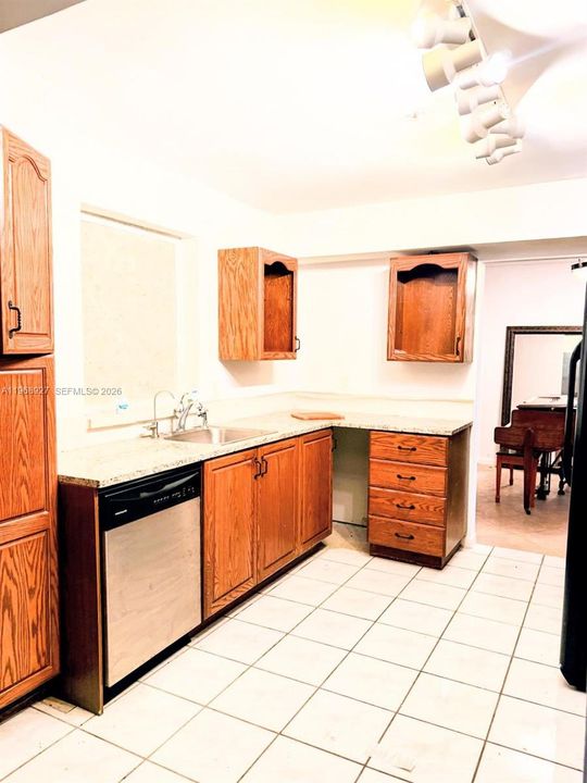 For Sale: $489,000 (3 beds, 2 baths, 1692 Square Feet)