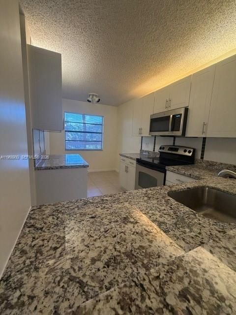 Active With Contract: $199,000 (2 beds, 2 baths, 1120 Square Feet)