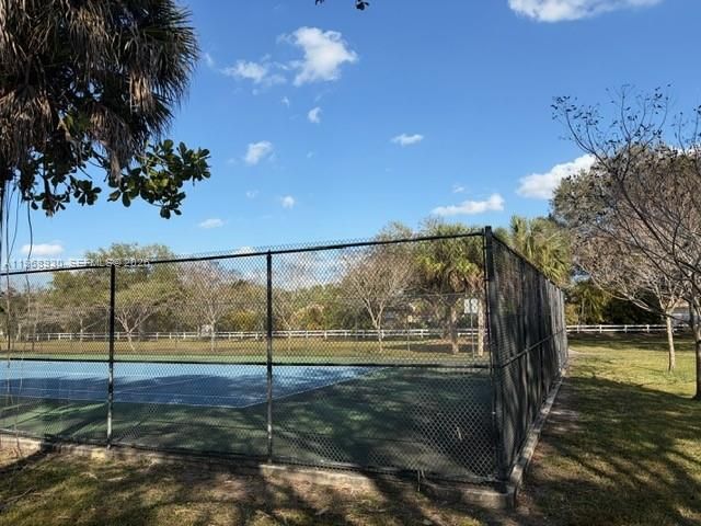 Active With Contract: $199,000 (2 beds, 2 baths, 1120 Square Feet)