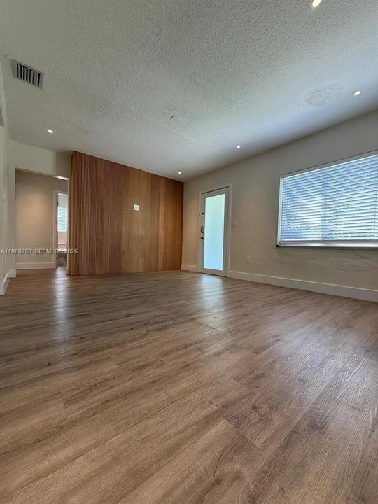 For Sale: $1,350,000 (2 beds, 1 baths, 1288 Square Feet)