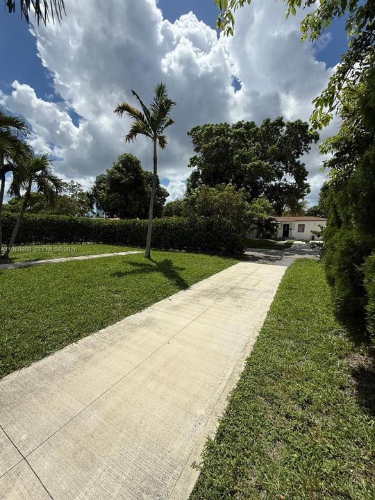 For Sale: $1,350,000 (2 beds, 1 baths, 1288 Square Feet)