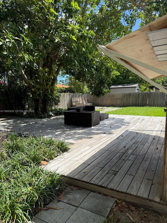 For Sale: $1,350,000 (2 beds, 1 baths, 1288 Square Feet)