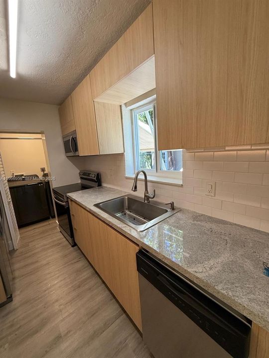For Sale: $1,350,000 (2 beds, 1 baths, 1288 Square Feet)