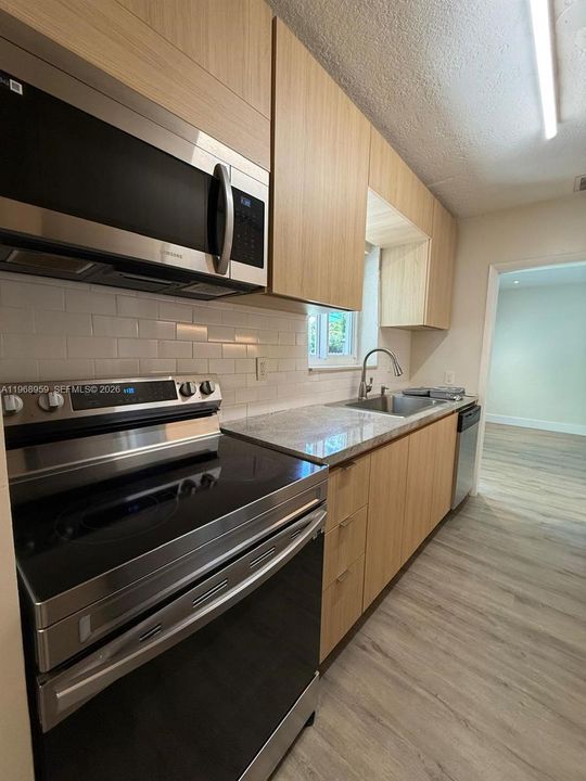 For Sale: $1,350,000 (2 beds, 1 baths, 1288 Square Feet)