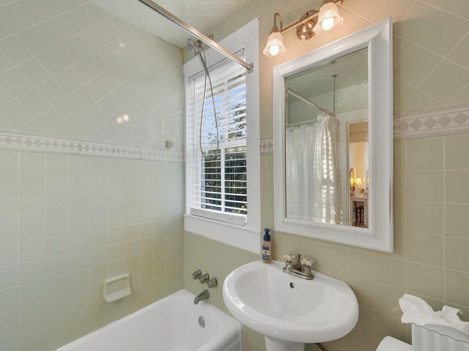 2nd bathroom
