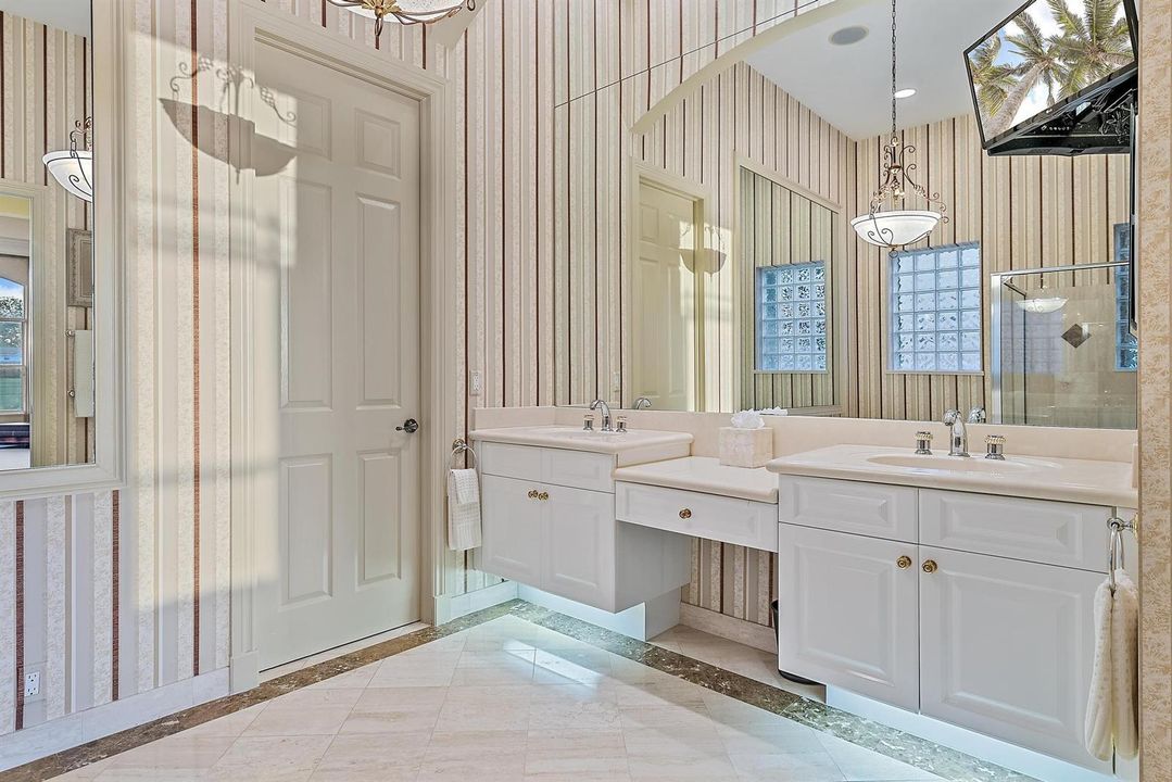 1119 Grand Cay Dr-25