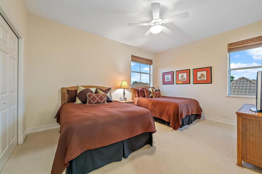 1119 Grand Cay Dr-35